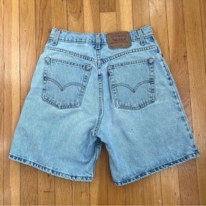 [SOLD] Vintage Levi’s 551 Relaxed Fit Shorts